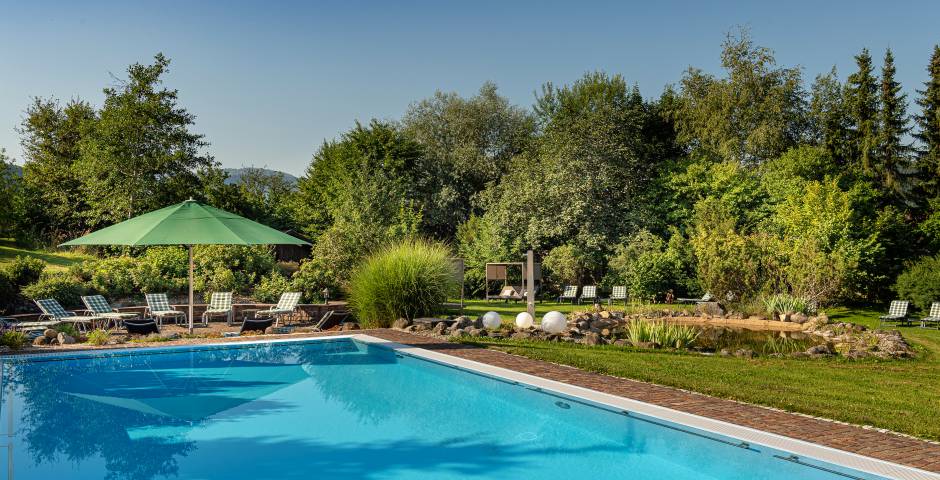 Pools & Swimming Pond - Hotel Dein Engel Oberstaufen