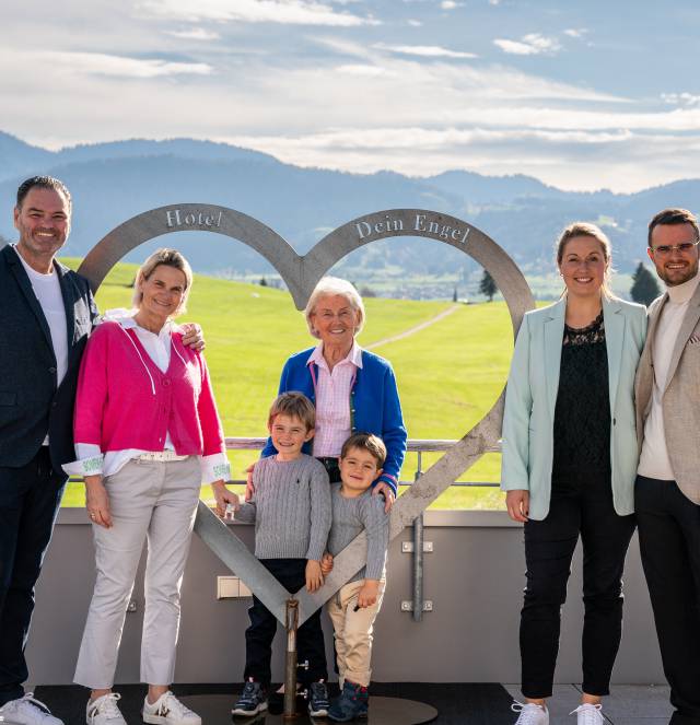 Außenbereich Pool Wellnesshotel Dein Engel
