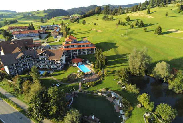 Your GOLF HOLIDAY.
YOUR HOLE IN ONE. - Hotel Dein Engel Oberstaufen