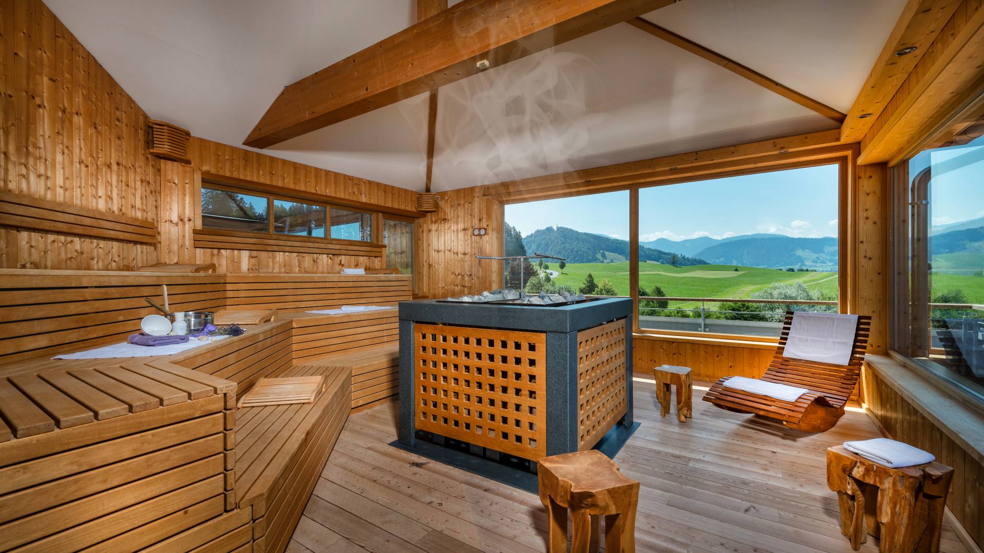 Panorama sauna with breathtaking moutain views